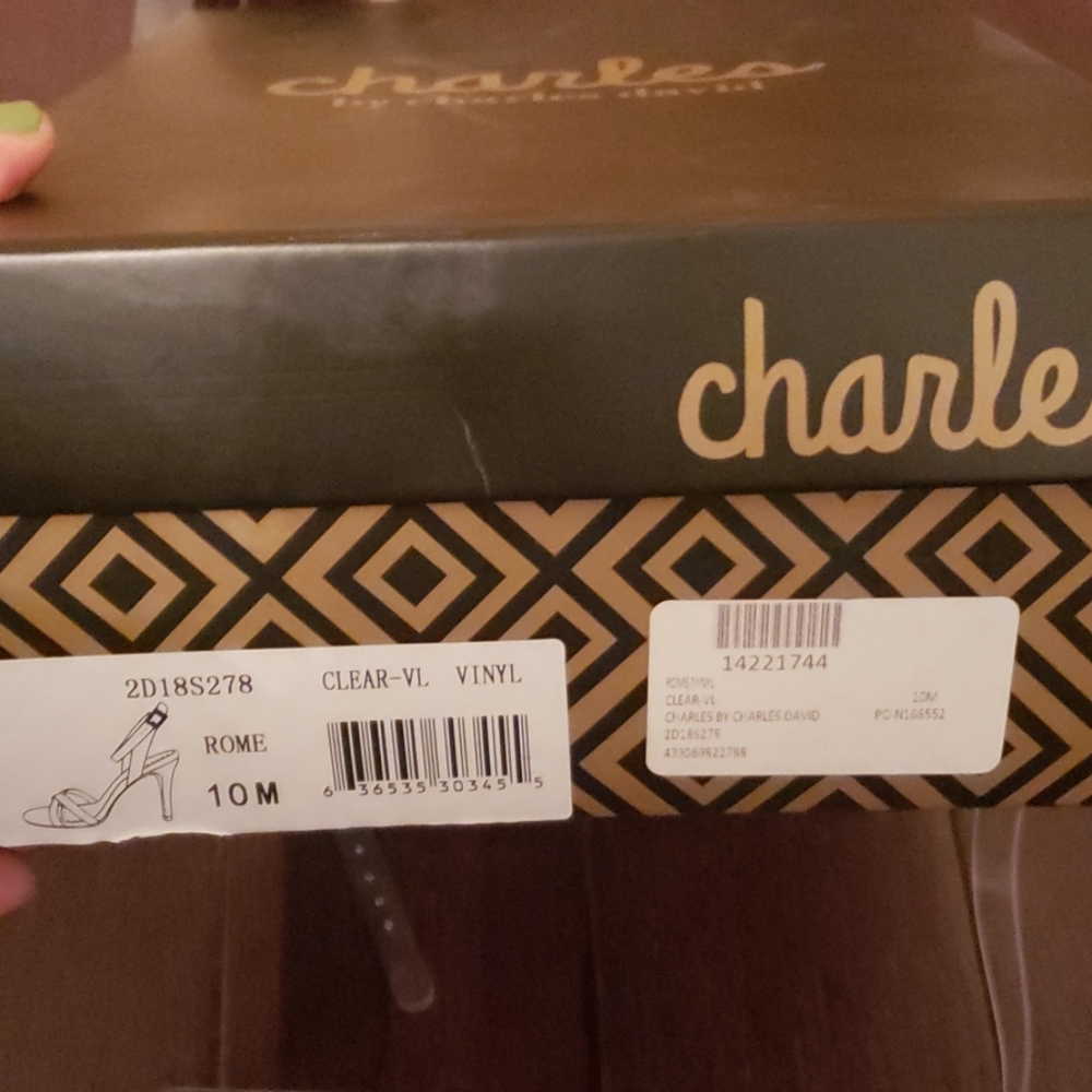 Shoes - Picture 5 of 6